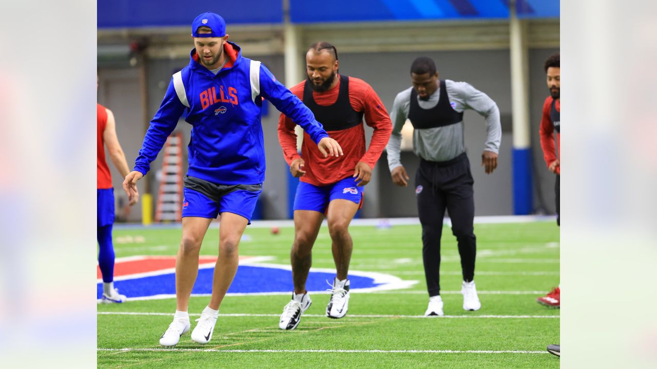 Damar Hamlin takes another step in comeback as he puts on pads at Buffalo  Bills practice - WSVN 7News, Miami News, Weather, Sports