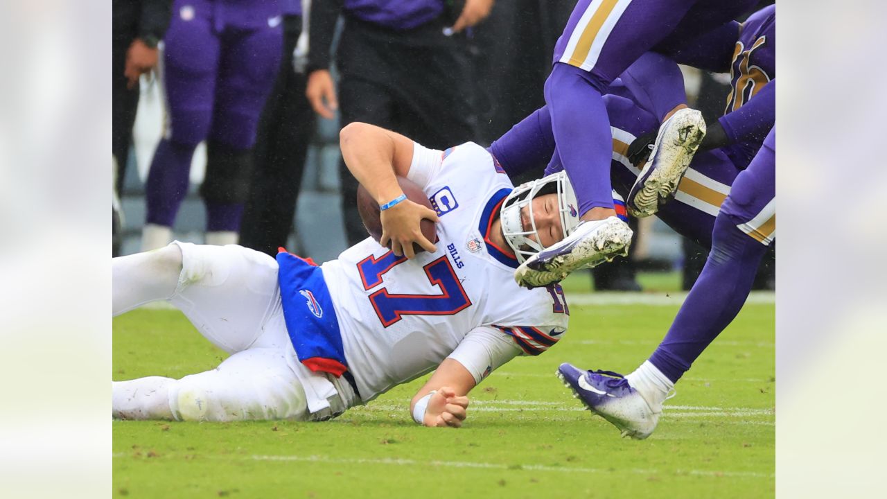 : iconic pics Josh Allen Print Signed Mounted Photo Display #01  Printed Autograph Picture Print : Sports & Outdoors