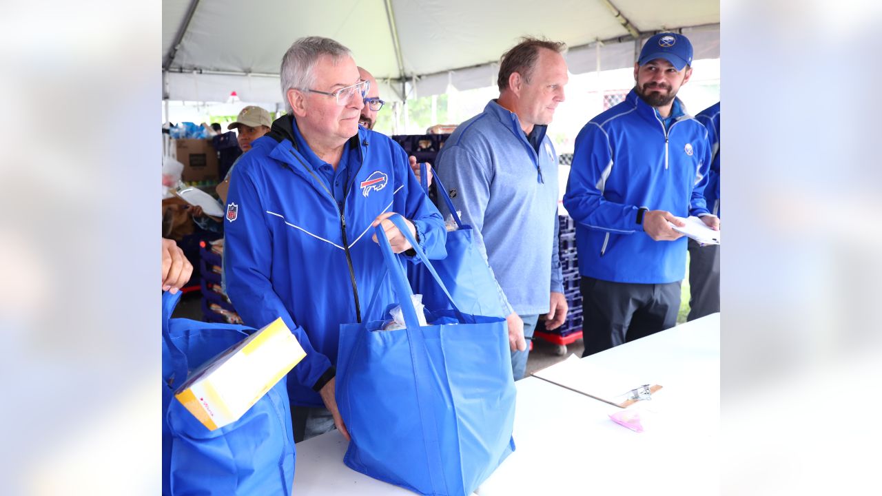 Watkins, Pegulas boost Bills merchandise sales