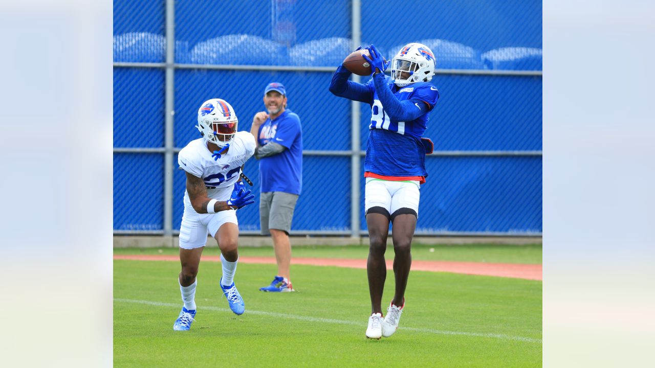 Stefon Diggs and Davante Adams face off in Buffalo