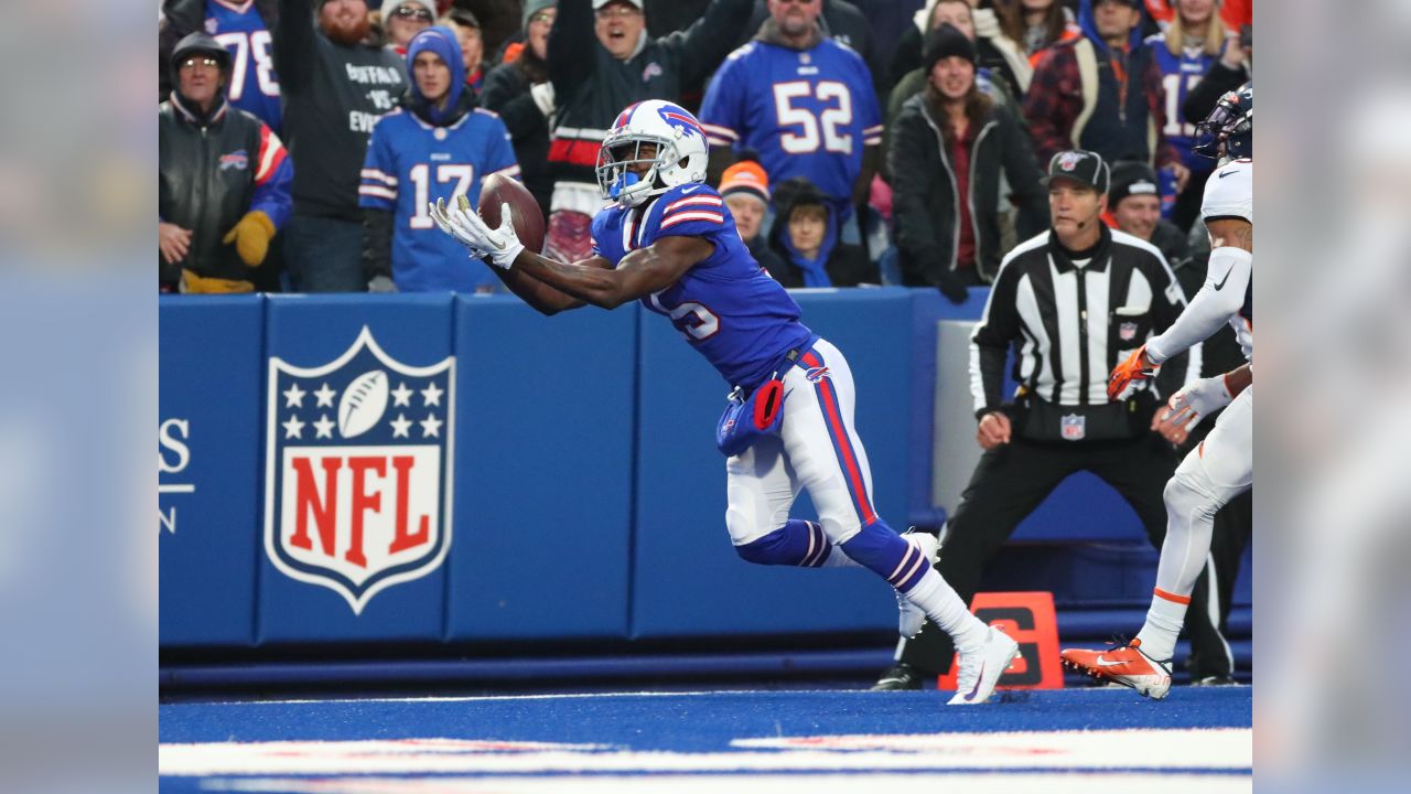 Buffalo Bills' Shaq Lawson, left, greets Denver Broncos' DeShawn Williams  during the first half of a preseason NFL football game, Saturday, Aug. 20,  2022, in Orchard Park, N.Y. (AP Photo/Jeffrey T. Barnes