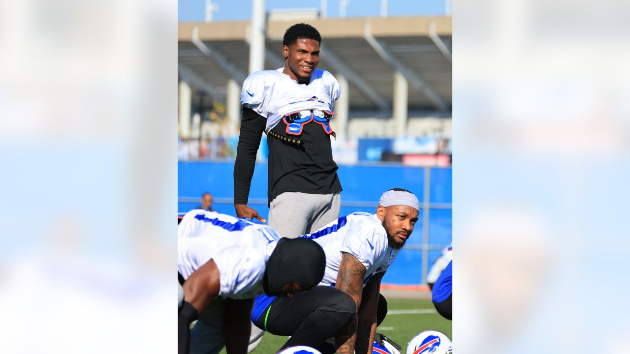 Old & New Buffalo Bills Defender Dean Marlowe Back From 'Vacation' via  Trade - Sports Illustrated Buffalo Bills News, Analysis and More