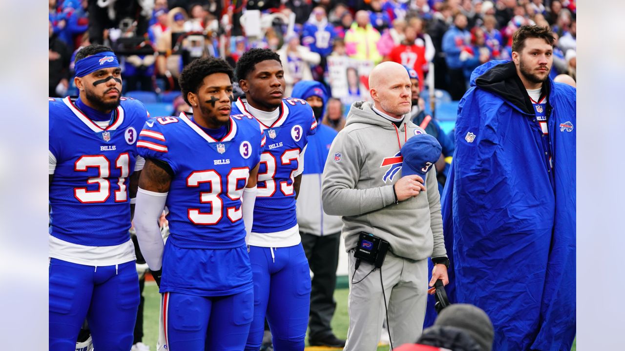 Buffalo Bills' Damar Hamlin named finalist for community award from NFL  players' union