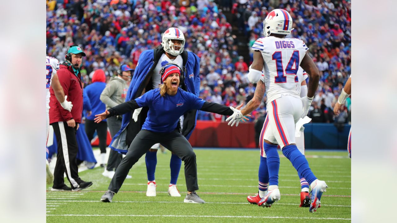 Buffalo Bills Dominate Miami Dolphins with 48-20 Win, Allen and Diggs Shine  - BVM Sports