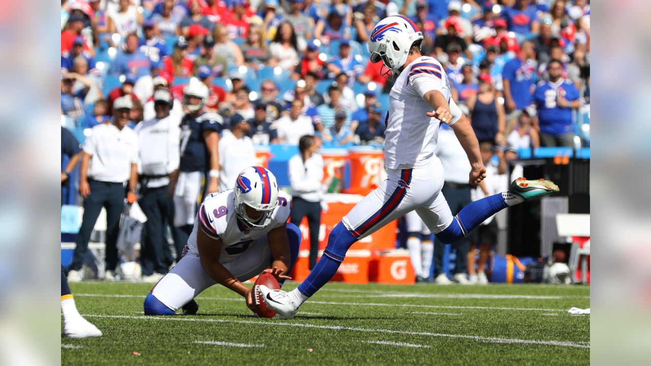 Chargers-Bills Final Score: Chargers Destroy Bills 54-24, Chase