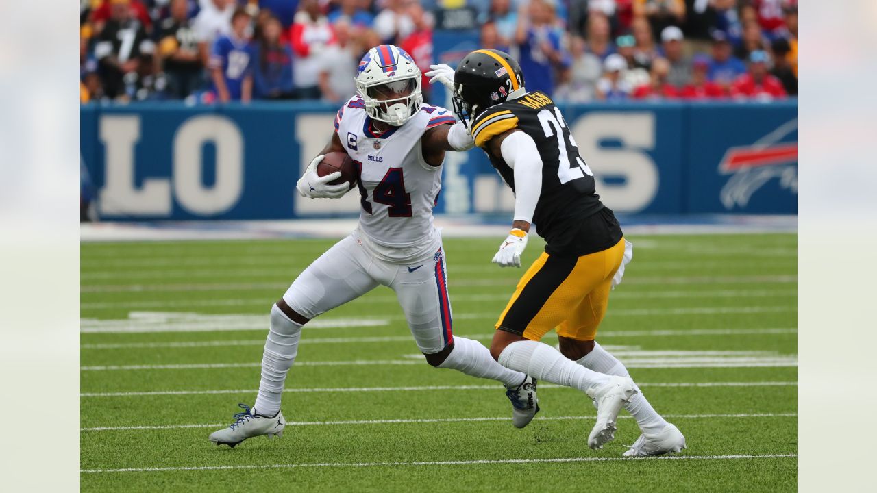 Strong second half lifts Steelers over Bills 23-16 in season opener