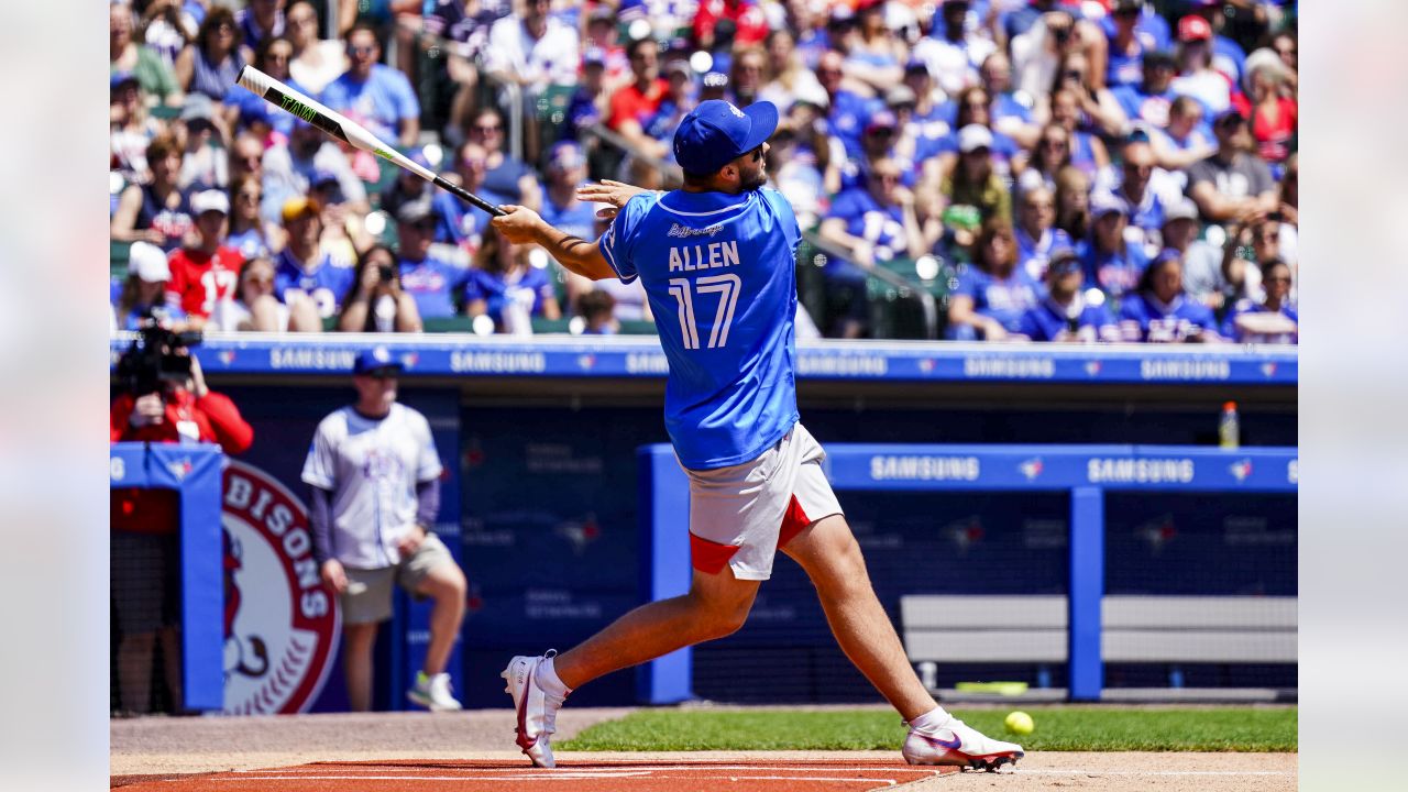 Micah Hyde Hosts Annual Charity Softball Game With Bills Teammates