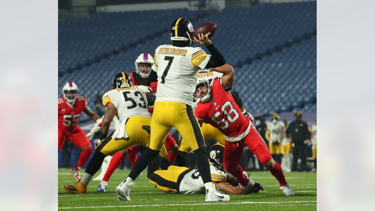 IRVINE, CALIFORNIA - 24 JUNE 2021: Football Helmets of the Pittsburgh  Steelers and Buffalo Bills, Week One Opponents in the NFL Editorial Photo -  Image of division, matchup: 226568656