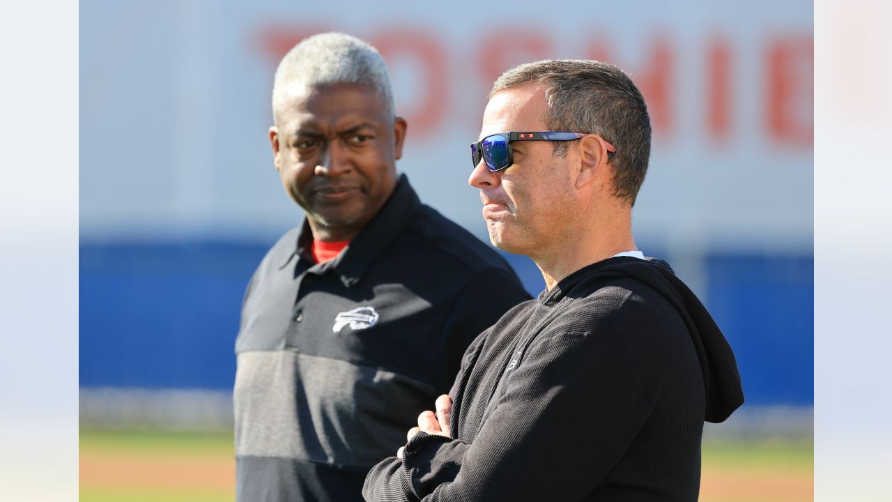 Brandon Beane: Bills need to look business standpoint for Devin