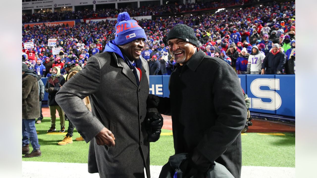 Bills Hall of Famer hints at the Bills returning to throwbacks for this  season - A to Z Sports