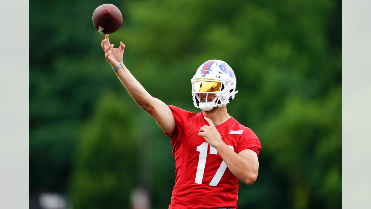 Bills' Josh Allen makes sure two young fans don't leave training camp  empty-handed (Watch) 