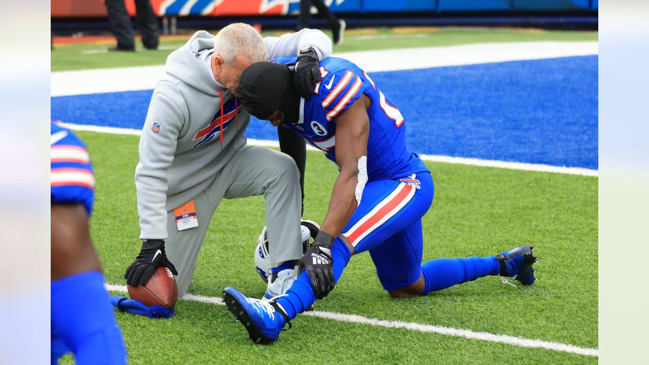 Taron Johnson injury: Bills CB leaves MNF on first drive with head injury -  Buffalo Rumblings