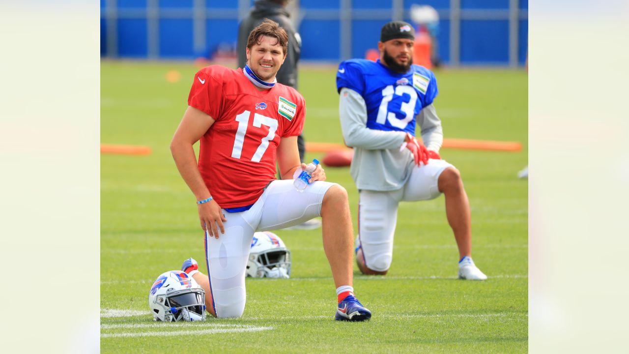 Janet and Nick talk to Bills's RB Zack Moss