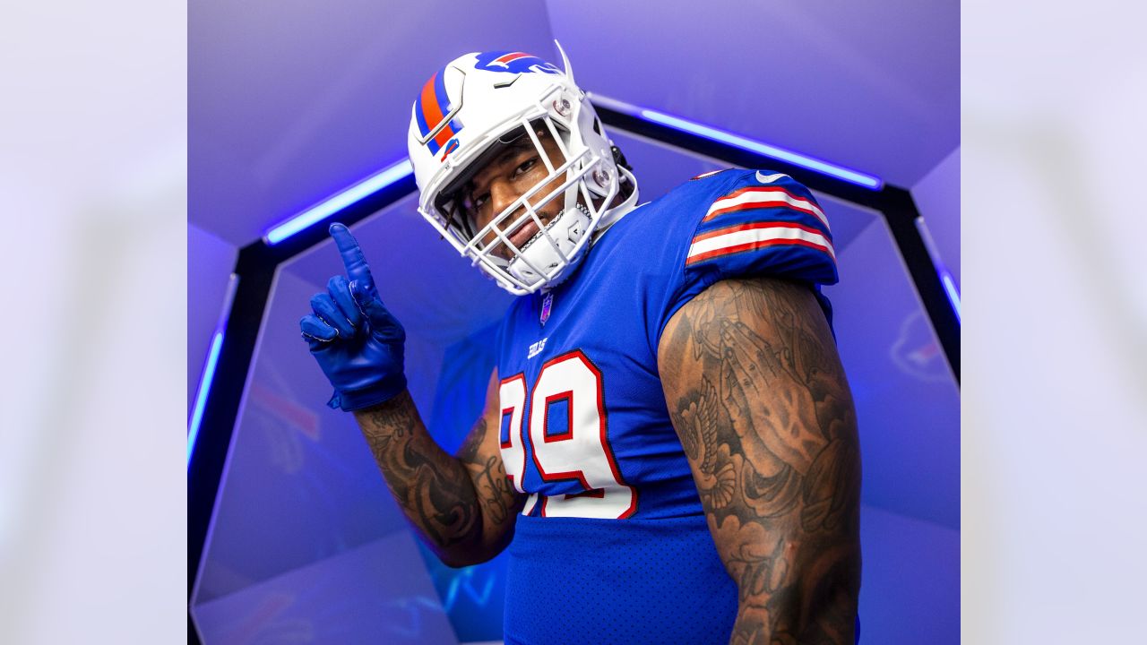 Buffalo Bills fans wait for autographs after practice at the NFL football  team's training camp in Pittsford, N.Y., Friday, July 28, 2023. (AP  Photo/Adrian Kraus Stock Photo - Alamy