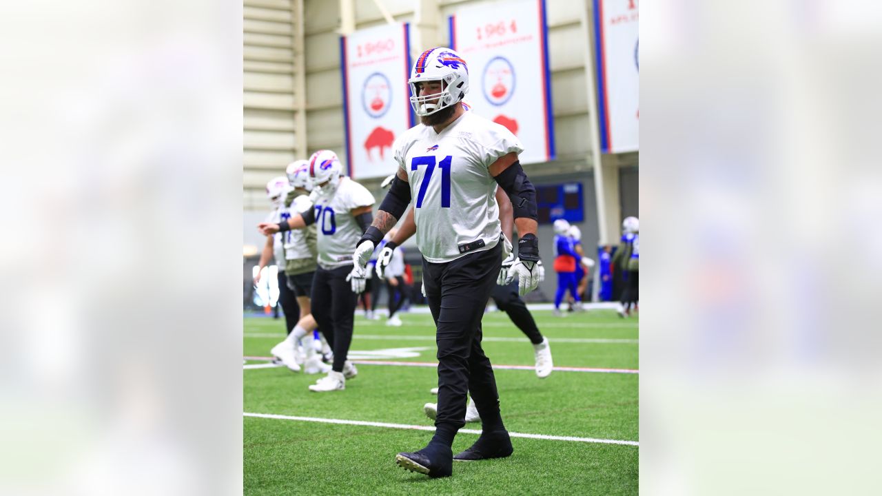 Bills-Bears injury trends: Josh Allen up, Mitch Morse down