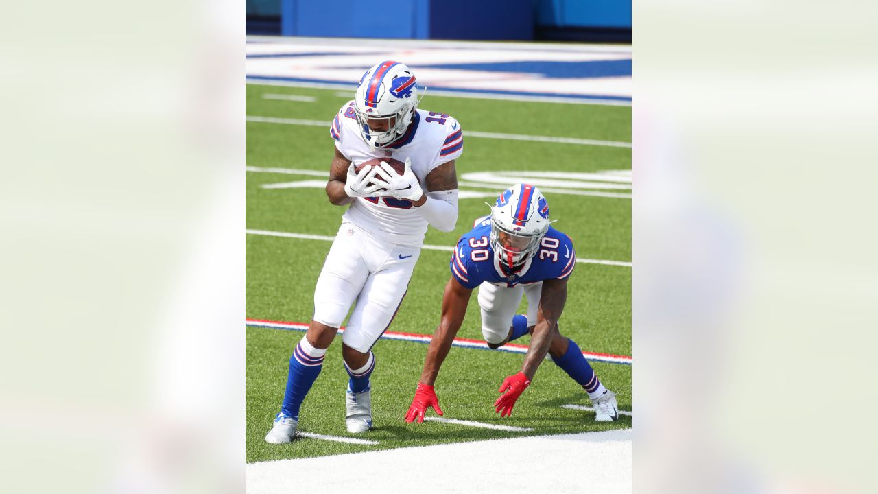 Buffalo Bills running back Devin Singletary (26) runs during practice at  NFL football training camp in Orchard Park, N.Y., on Saturday, July 31,  2021. (AP Photo/Joshua Bessex Stock Photo - Alamy