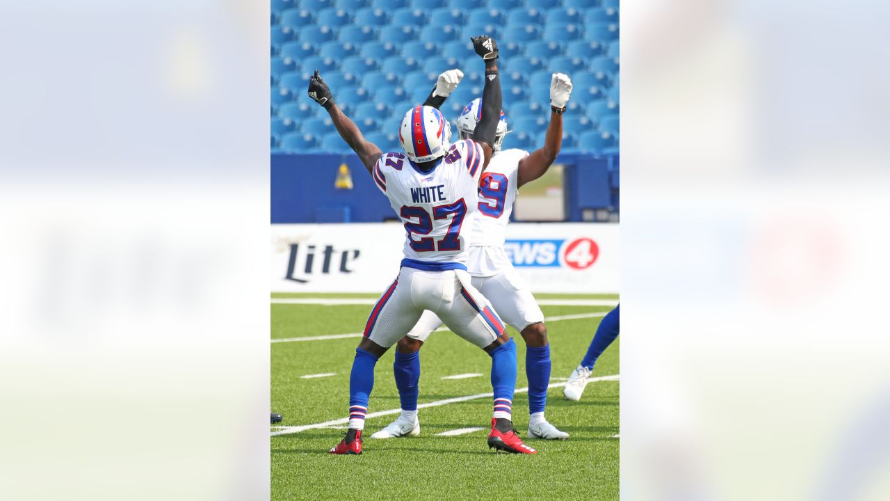 Buffalo Bills running back Devin Singletary (26) warms up before an NFL  football game against the Green Bay Packers, Sunday, Oct. 30, 2022, in  Buffalo, N.Y. (AP Photo/Rick Scuteri Stock Photo - Alamy