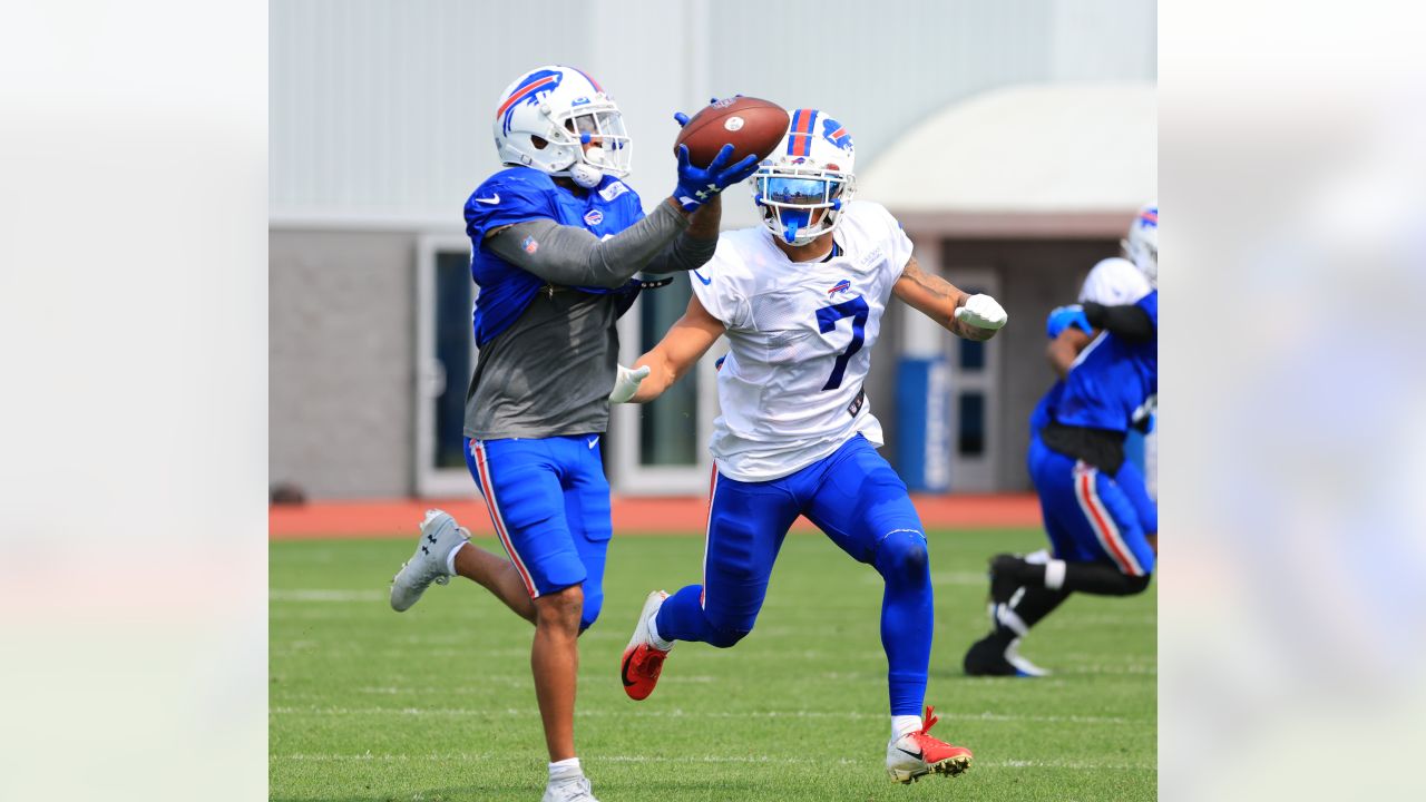 Taron Johnson injury: Bills CB leaves MNF on first drive with head injury -  Buffalo Rumblings