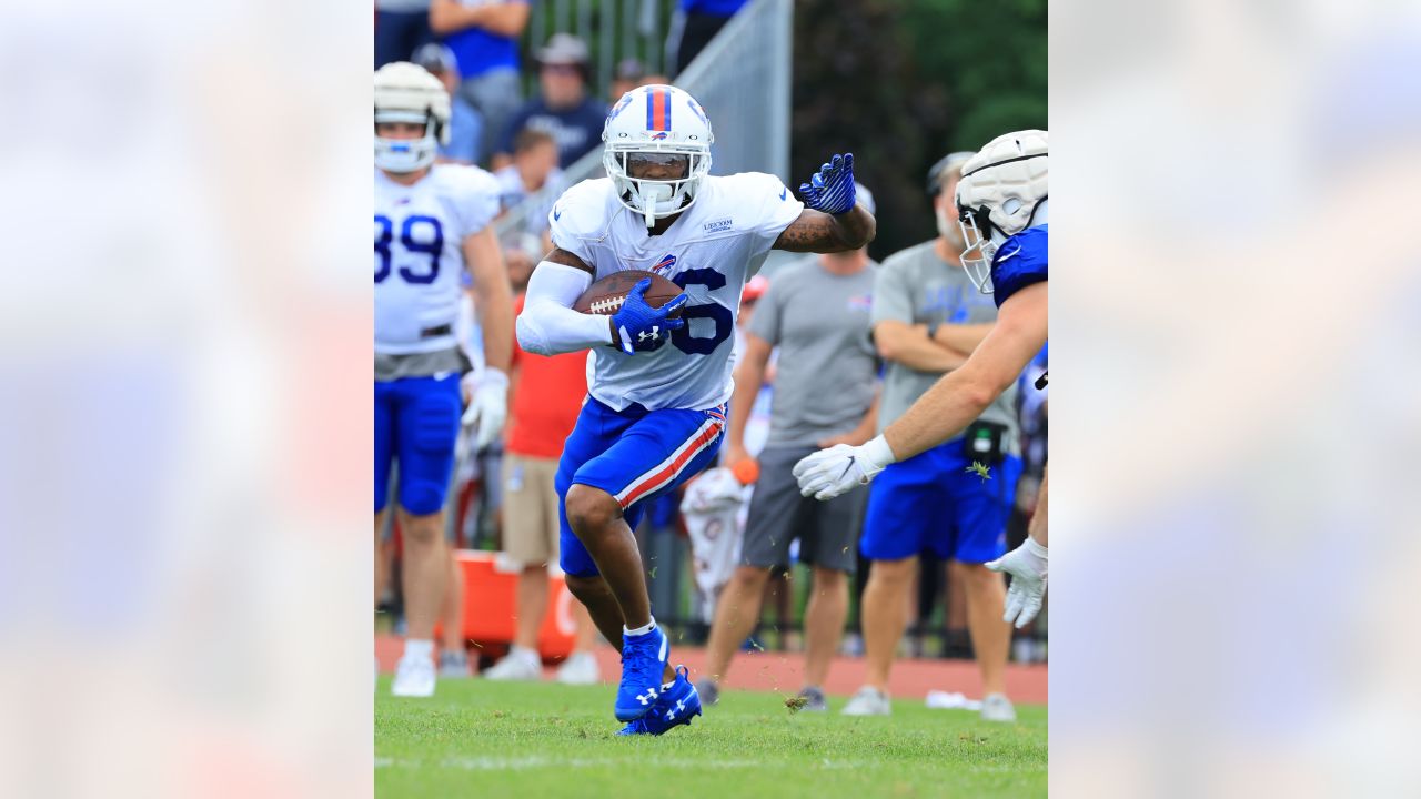 Buffalo Bills offensive lineman Tommy Doyle (72) warms up during practice  at the NFL football team's training camp in Pittsford, N.Y., Tuesday, Aug.  2, 2022. (AP Photo/Joshua Bessex Stock Photo - Alamy