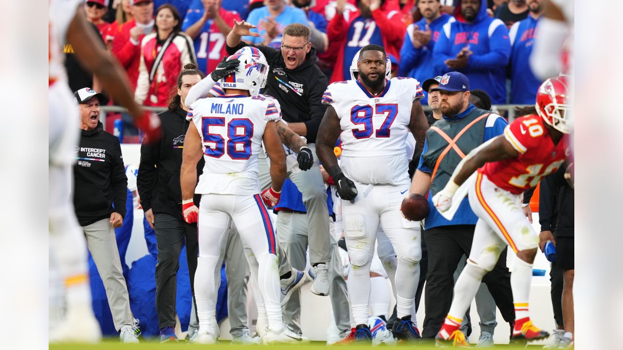 Josh Allen leads Bills to late TD, then defense comes up with big play to  beat Chiefs