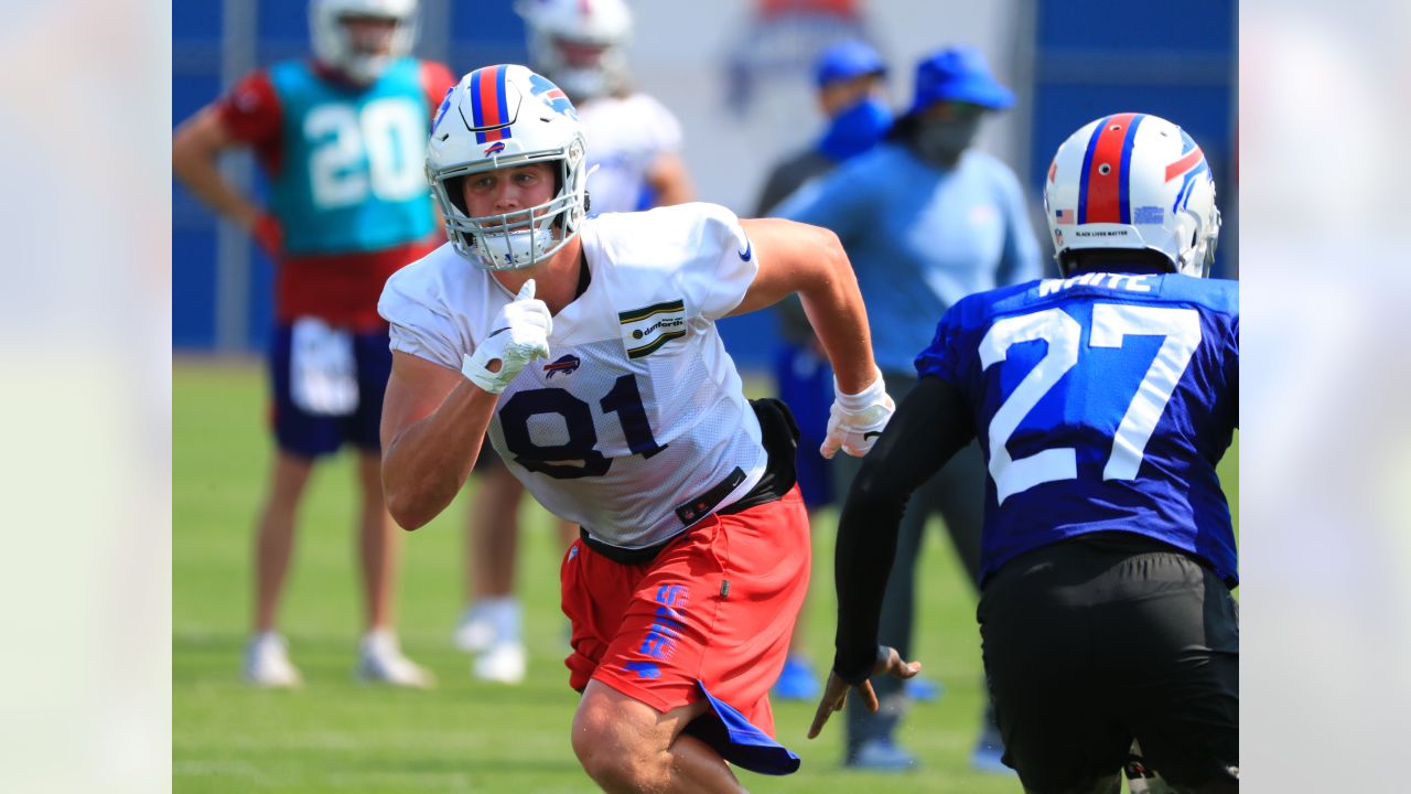 Jerry Hughes, Mario Addison lead a new-look defensive line in Buffalo