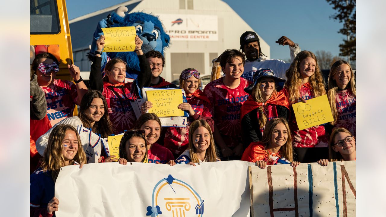 Buffalo Bill's 'Huddle for Hunger' Initiative Supports Field