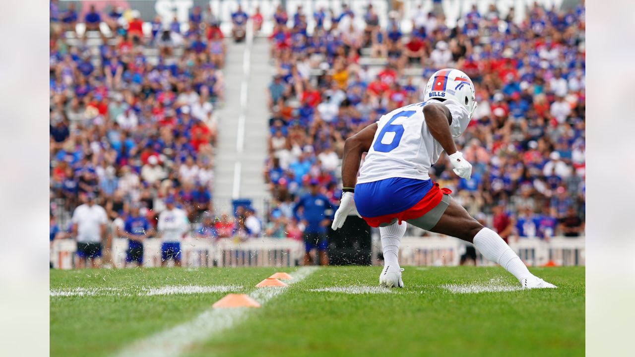 Bills' Stefon Diggs, Tyler Bass share epic handshake post-Lions win