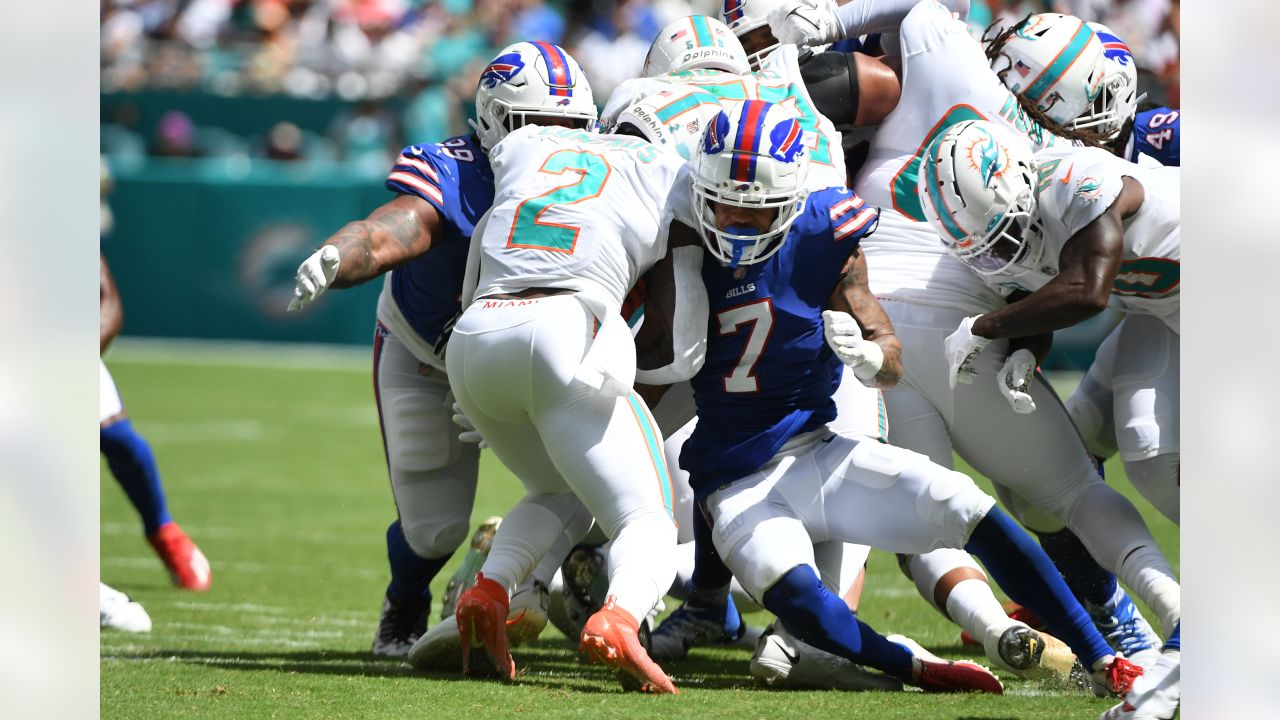 Buffalo Bills CB Christian Benford Injured vs. Miami Dolphins - Tracker -  Sports Illustrated Buffalo Bills News, Analysis and More