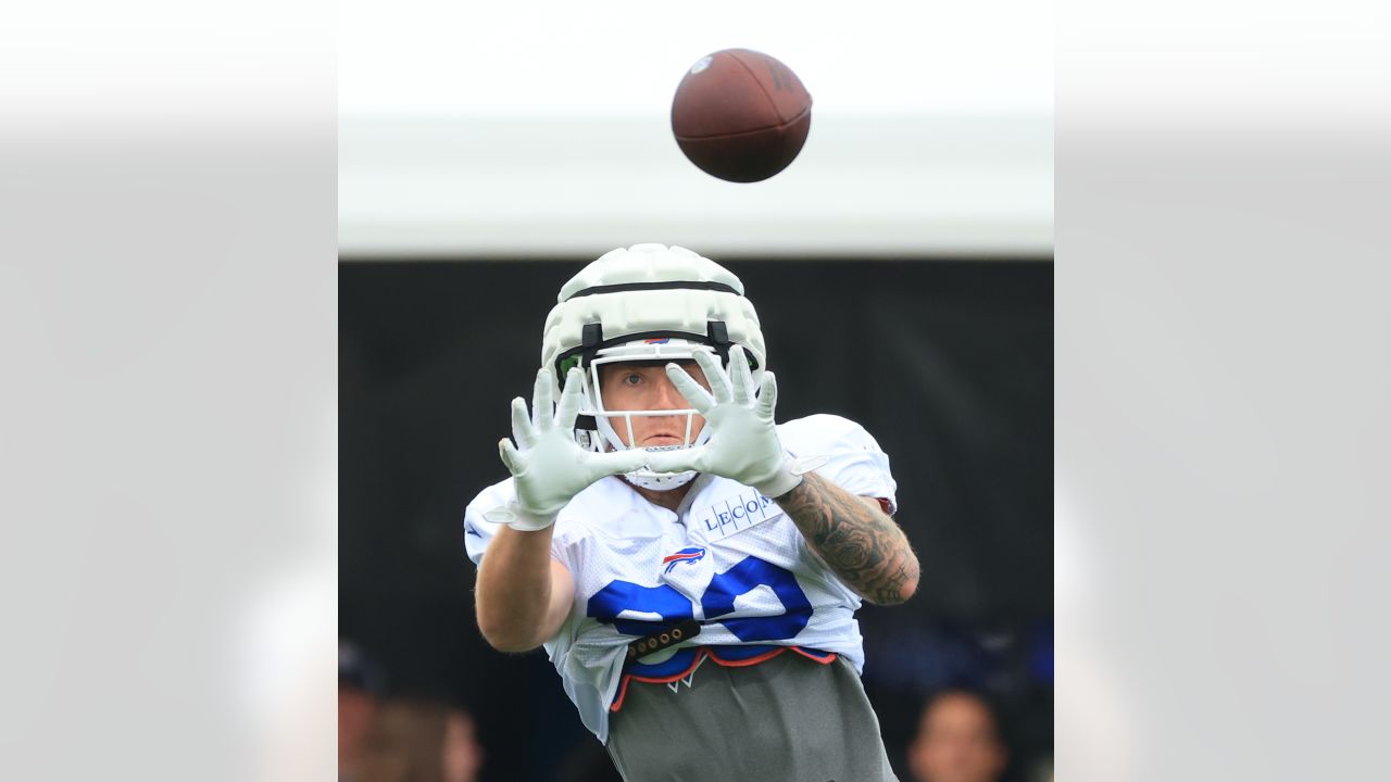 Buffalo Bills tight end Quintin Morris (85) takes the field for practice at  NFL football training camp in Orchard Park, N.Y., on Saturday, July 31,  2021. (AP Photo/Joshua Bessex Stock Photo - Alamy