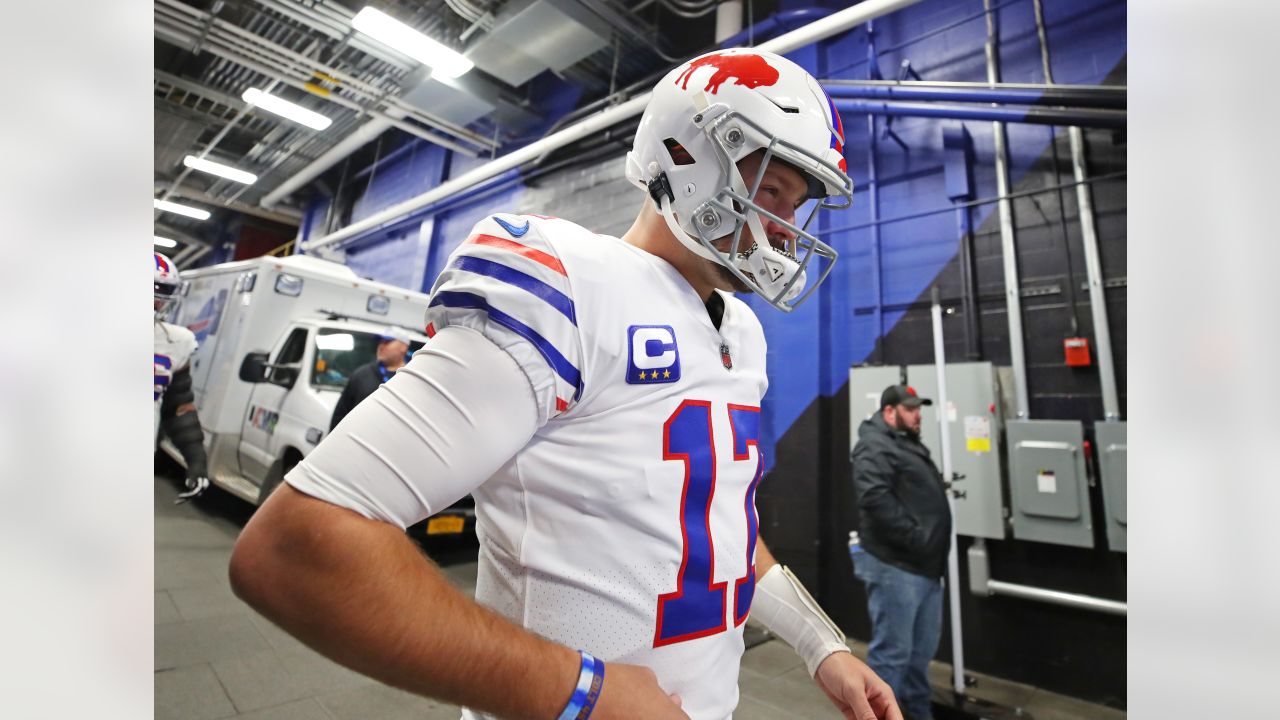 Josh Allen's hurdle inspires epic Halloween costume complete with