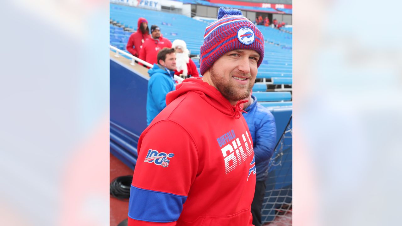 Von Miller's latest shirt for warmups? Buffalo Bills GM Brandon Beane