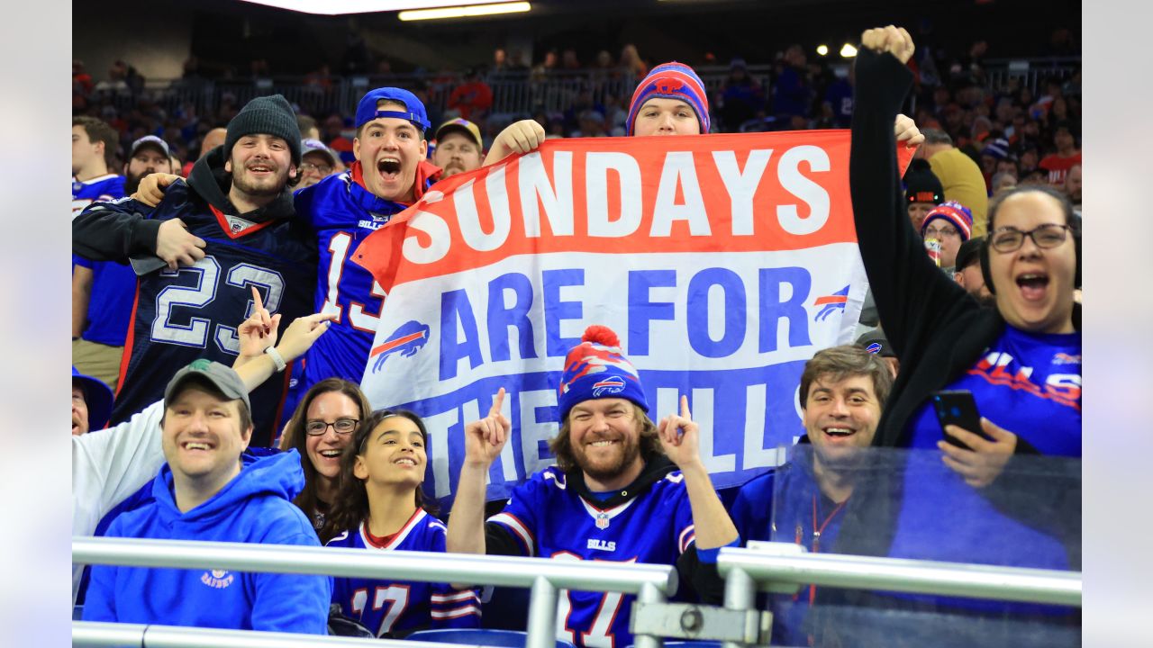 Sundays are for The Bills, Buffalo Football Fans Graphic T-Shirt