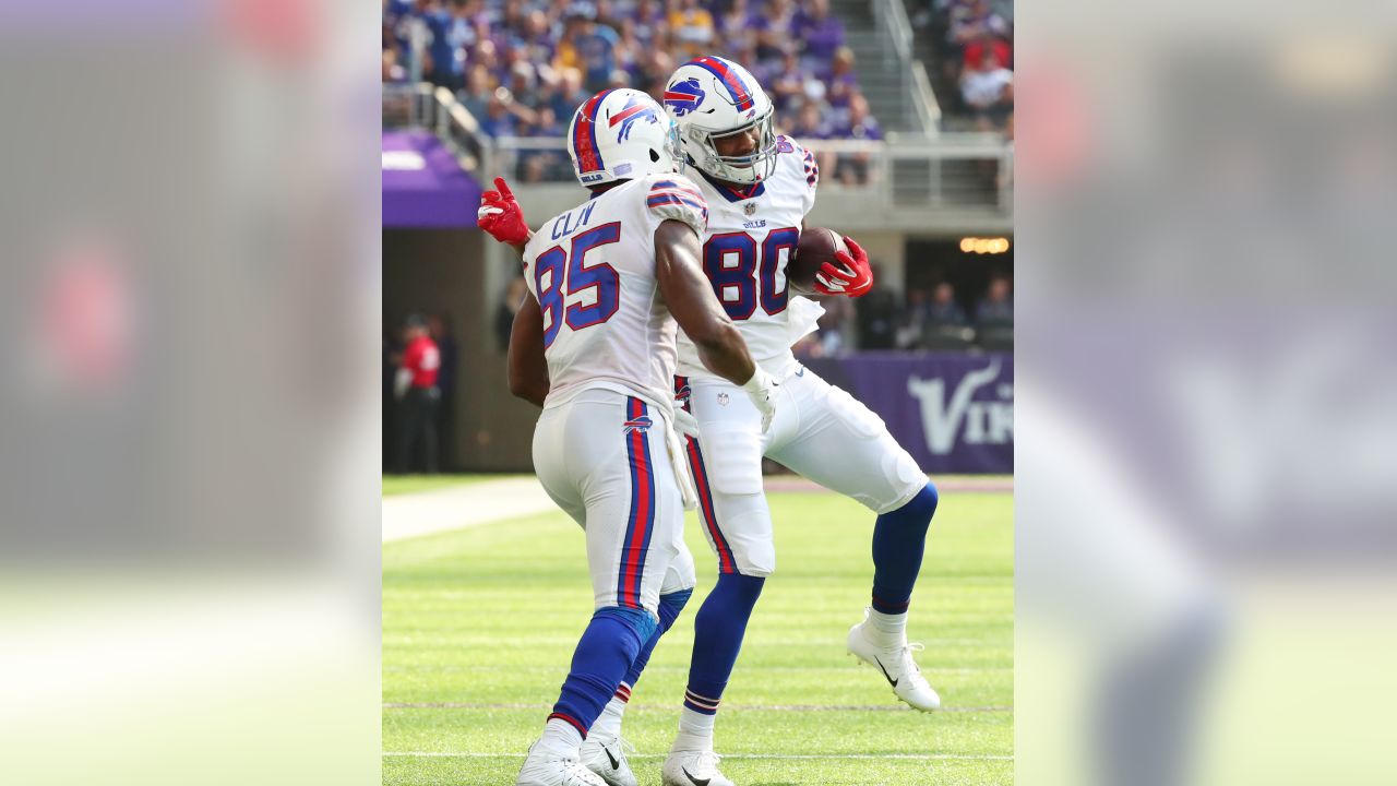 Buffalo Bills defensive end Mario Williams (94) leaves the field after a  game against the Minnesota Vikings in a preseason NFL football game won by  the Vikings 36-14 on Friday, Aug. 17