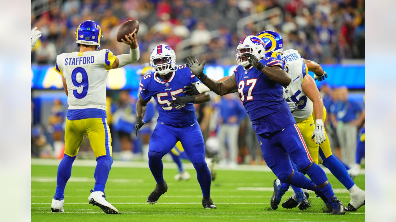 Josh Allen's heroic second half leads Bills over Rams 31-10