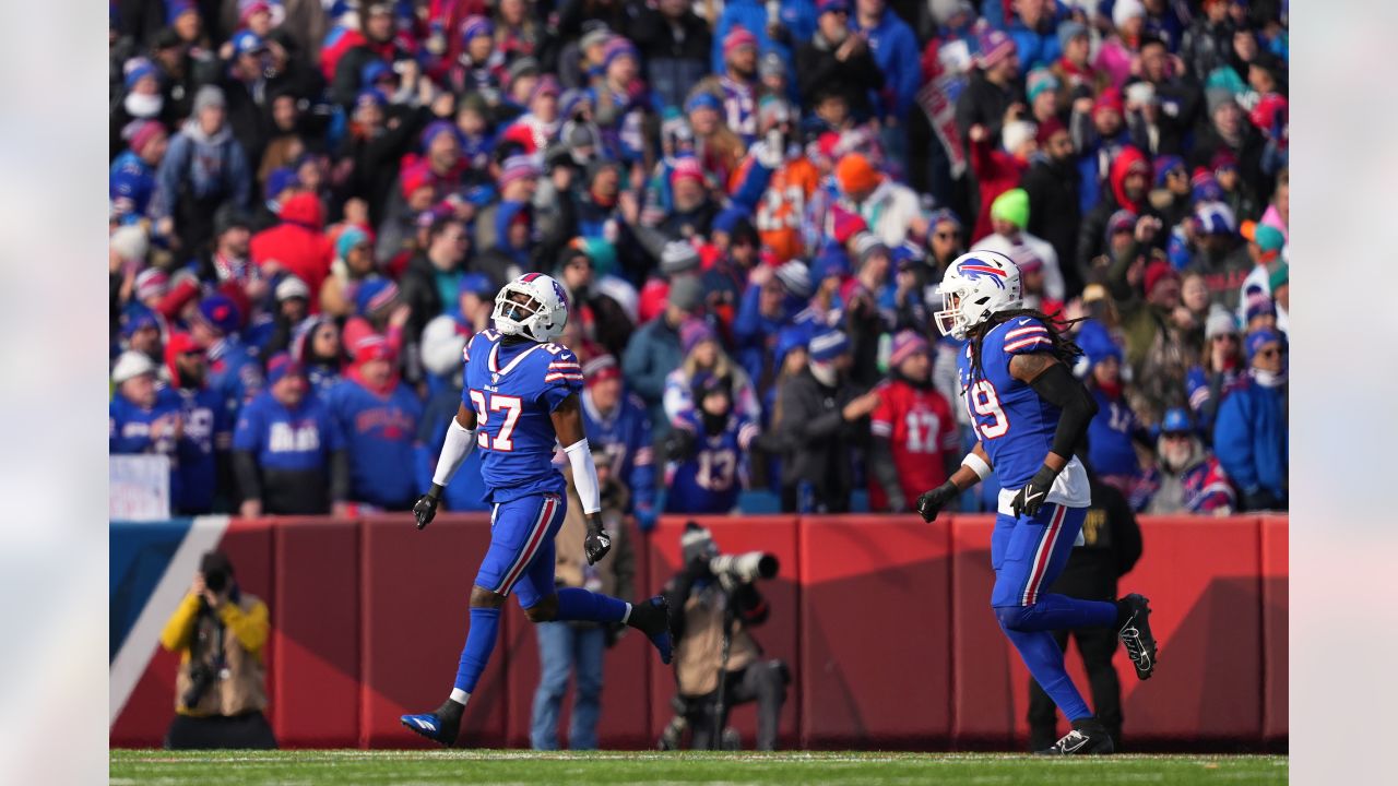 Dolphins vs. Bills final score, results: Buffalo hangs on in  turnover-filled game, advances to divisional round