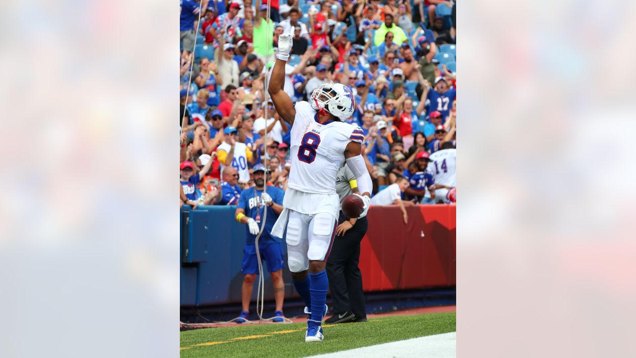 Bills release two players