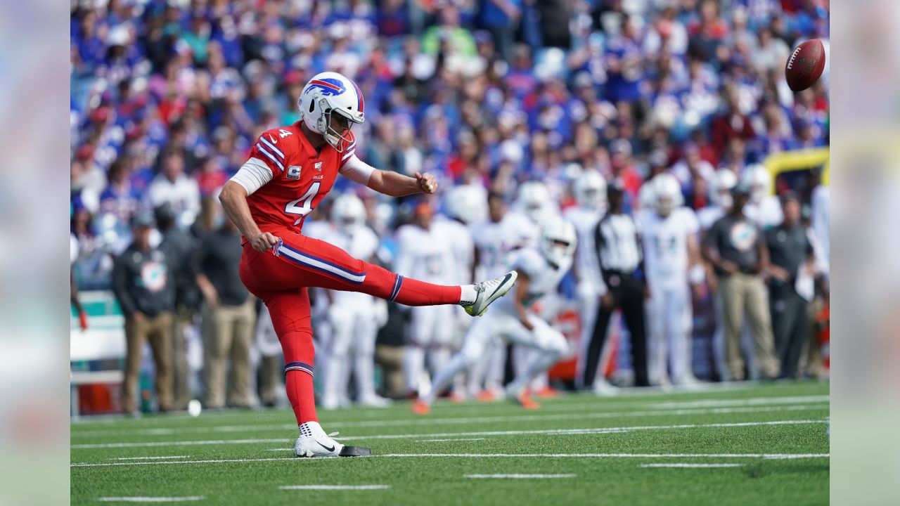 Buffalo Bills Corey Bojorquez punts with Hall of Famer Ray Guy in mind