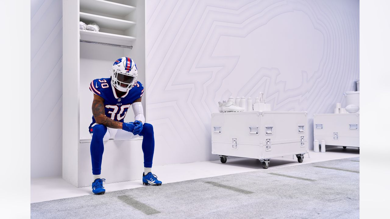 Buffalo Bills wide receiver Khalil Shakir catches a pass during practice at  the NFL football team's training camp in Pittsford, N.Y., Sunday, July 30,  2023. (AP Photo/Adrian Kraus Stock Photo - Alamy