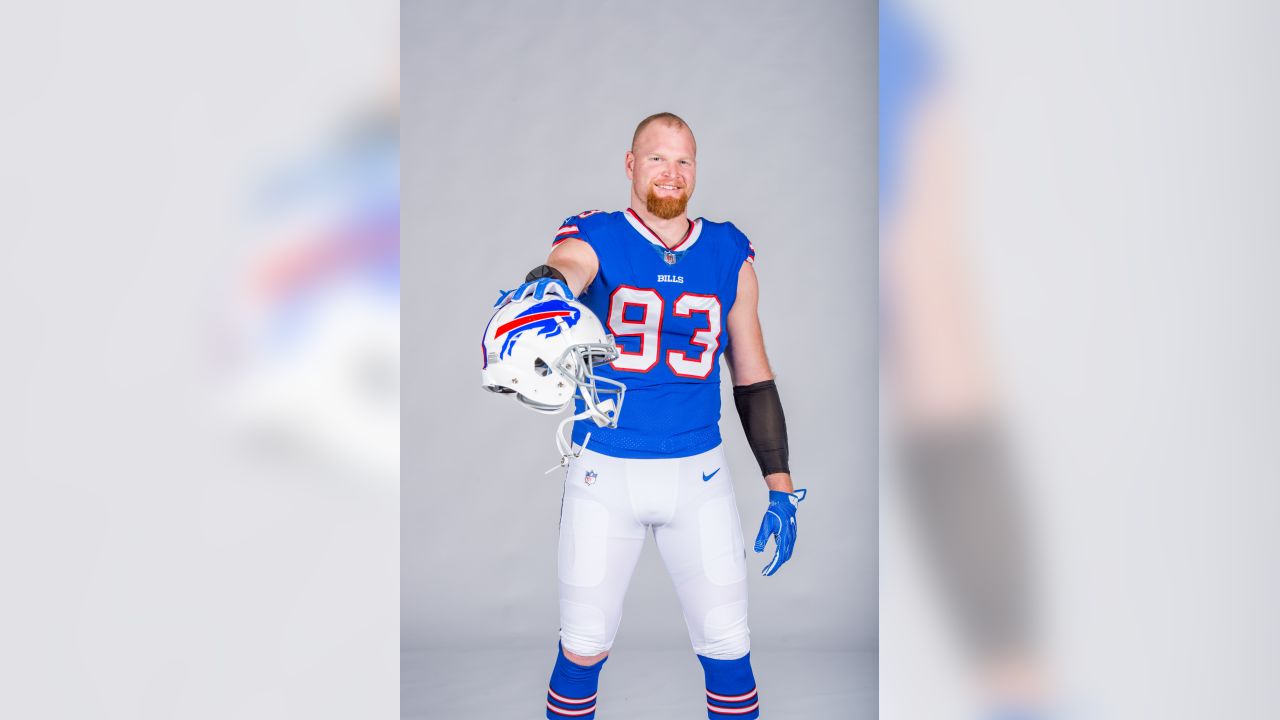 Buffalo Bills adding former first round pick to 53-man roster at offensive  tackle 