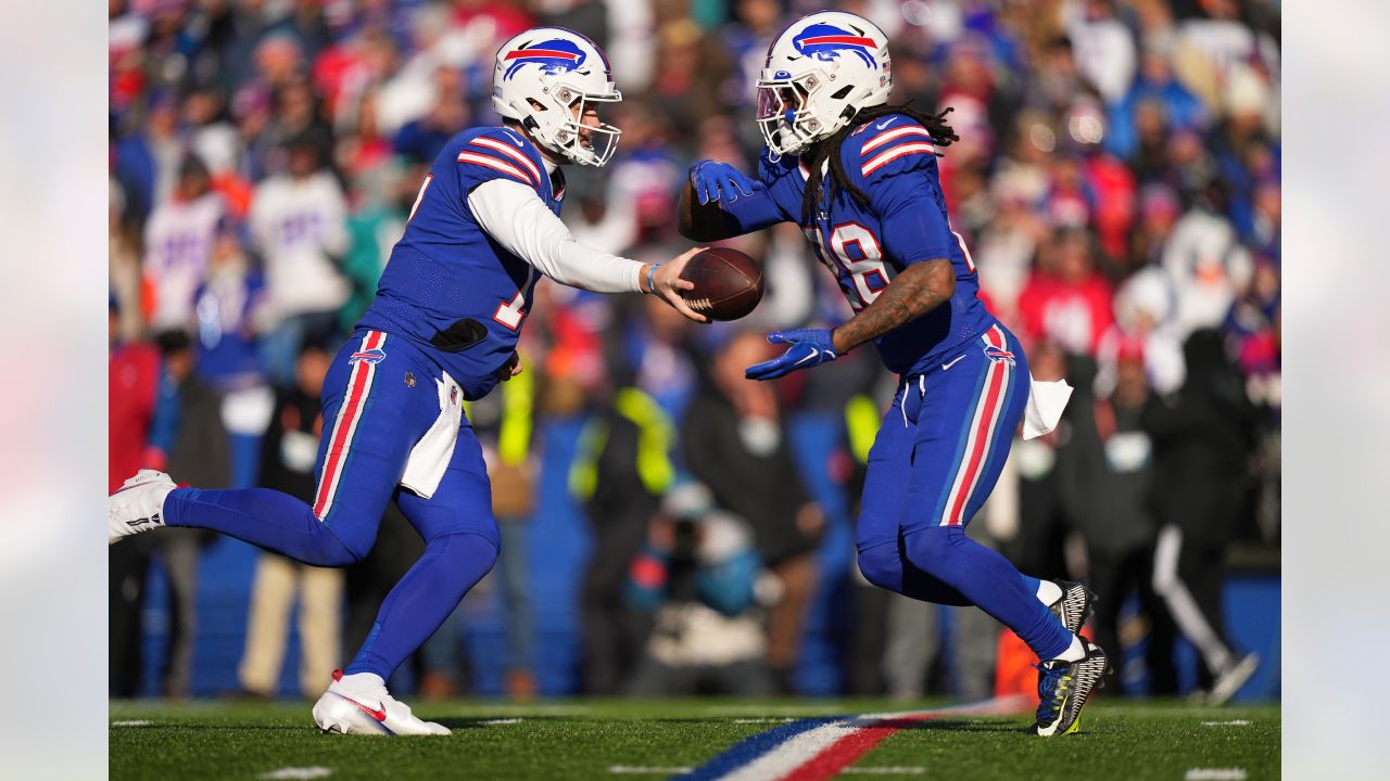 Dolphins vs. Bills final score, results: Buffalo hangs on in  turnover-filled game, advances to divisional round