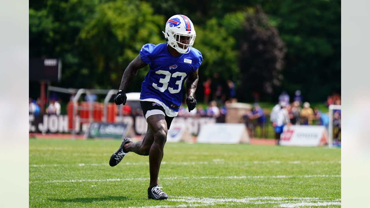 Bills Swerve to Re-Sign FB Reggie Gilliam Through 2024