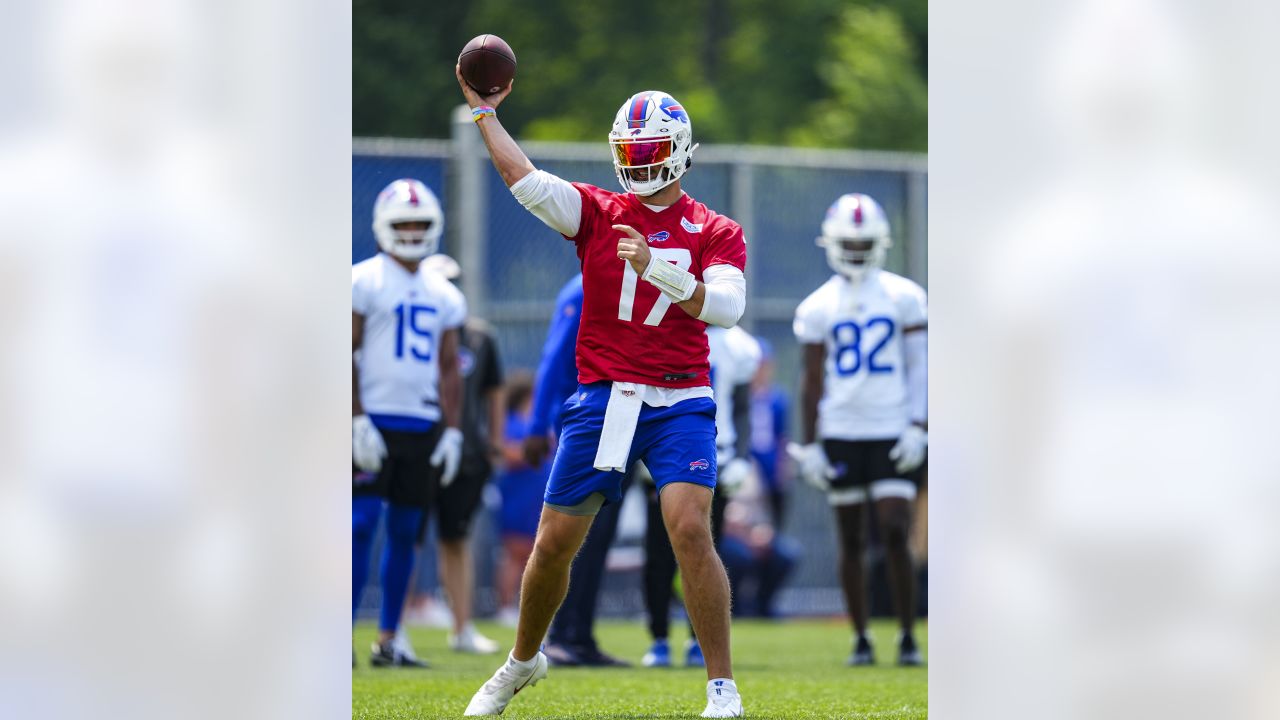 4 takeaways from Bills OTA: Ed Oliver expects to 'shut up' detractors,  Leonard Floyd chasing another ring in Buffalo