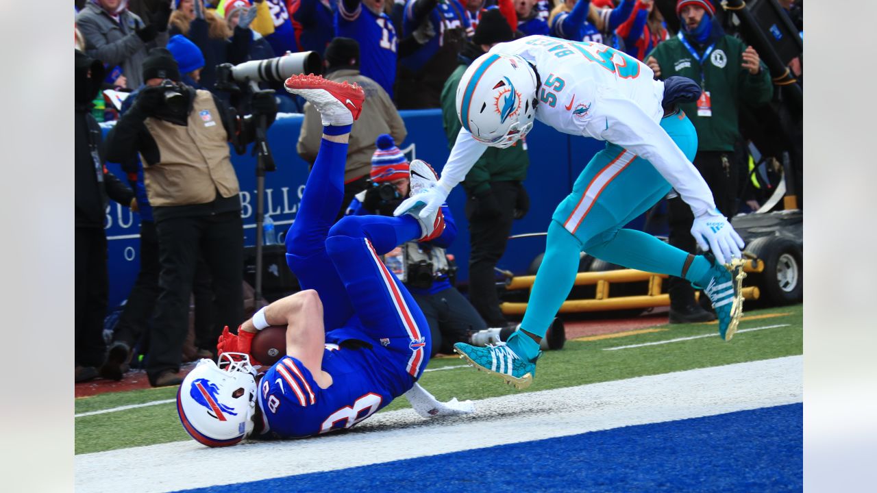 Bills edge Dolphins with a field goal to become first AFC playoff team -  CGTN