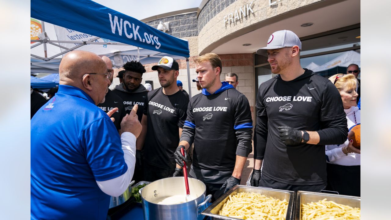 Buffalo Bills Donate Meals to Haven House - Child and Family Services