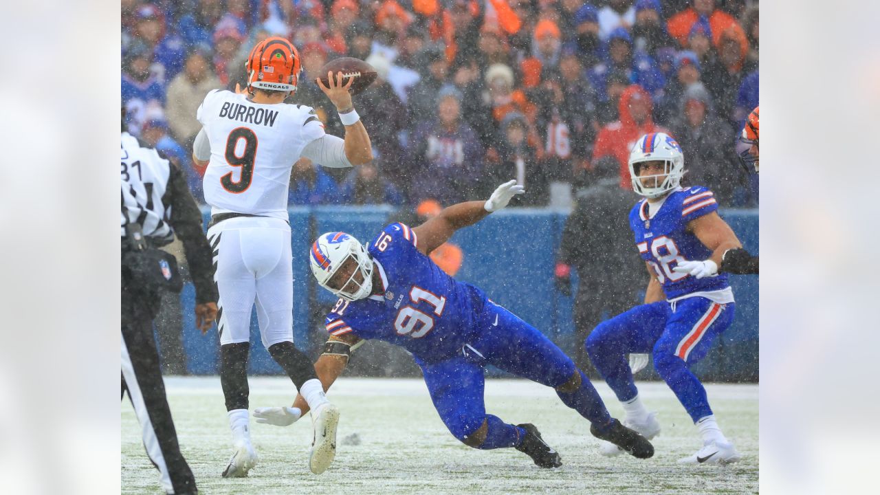 Bills vs. Bengals game updates: Cincinnati dominates Buffalo 27-10 in  bruising playoff game 