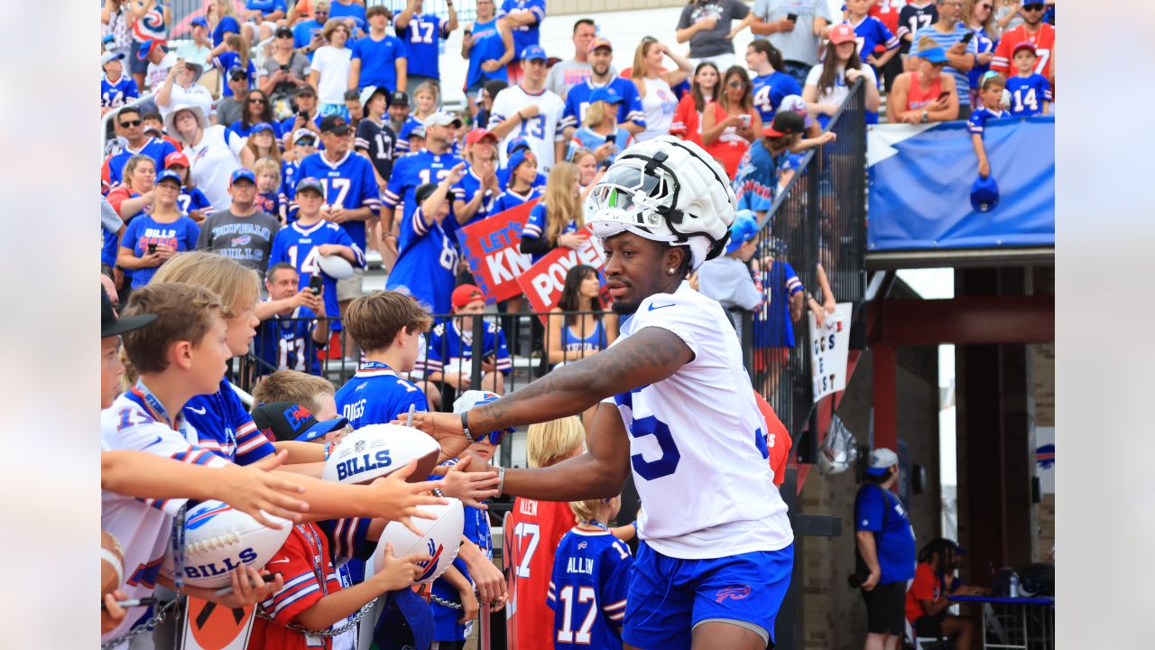 Buffalo Bills Make Training Camp Easy & Fun For Their Fans