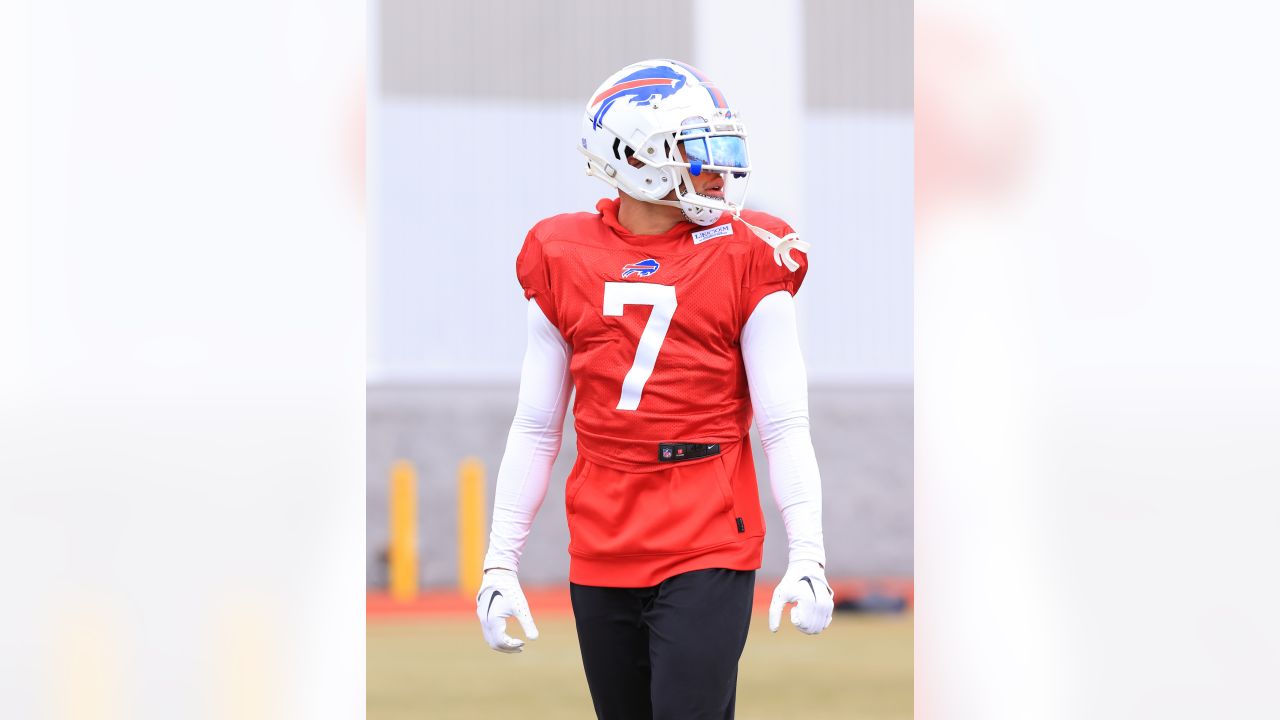 Bills’ McDermott hailed for leading through emotional week