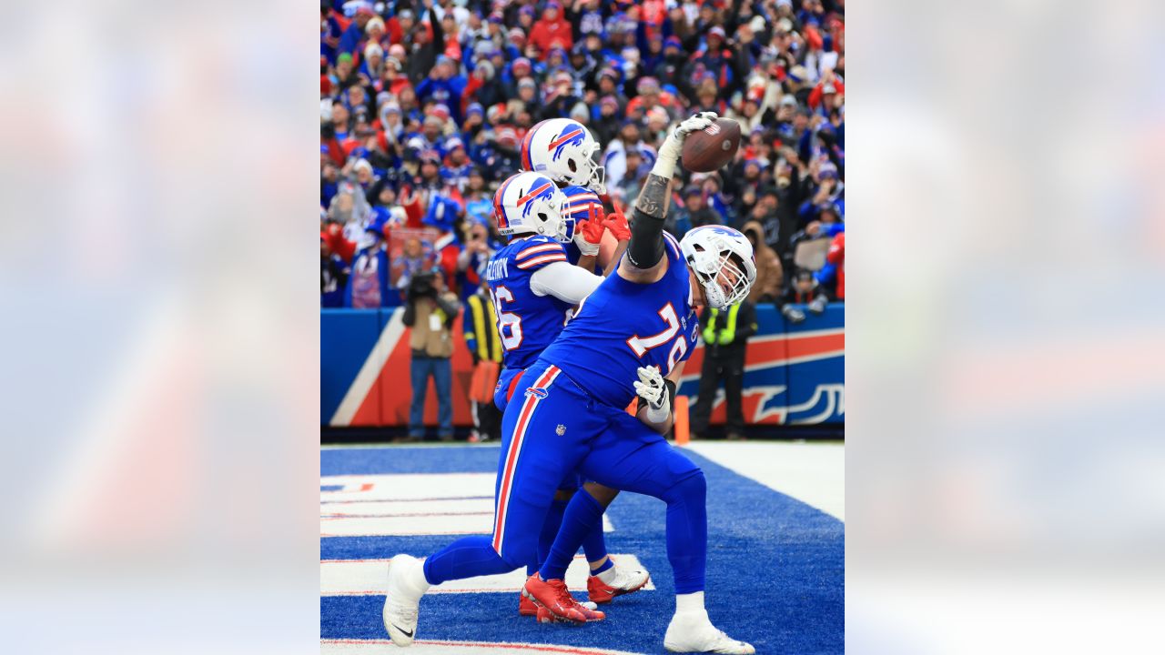 Josh Allen, Buffalo Bills outlast Miami Dolphins in AFC wild card win