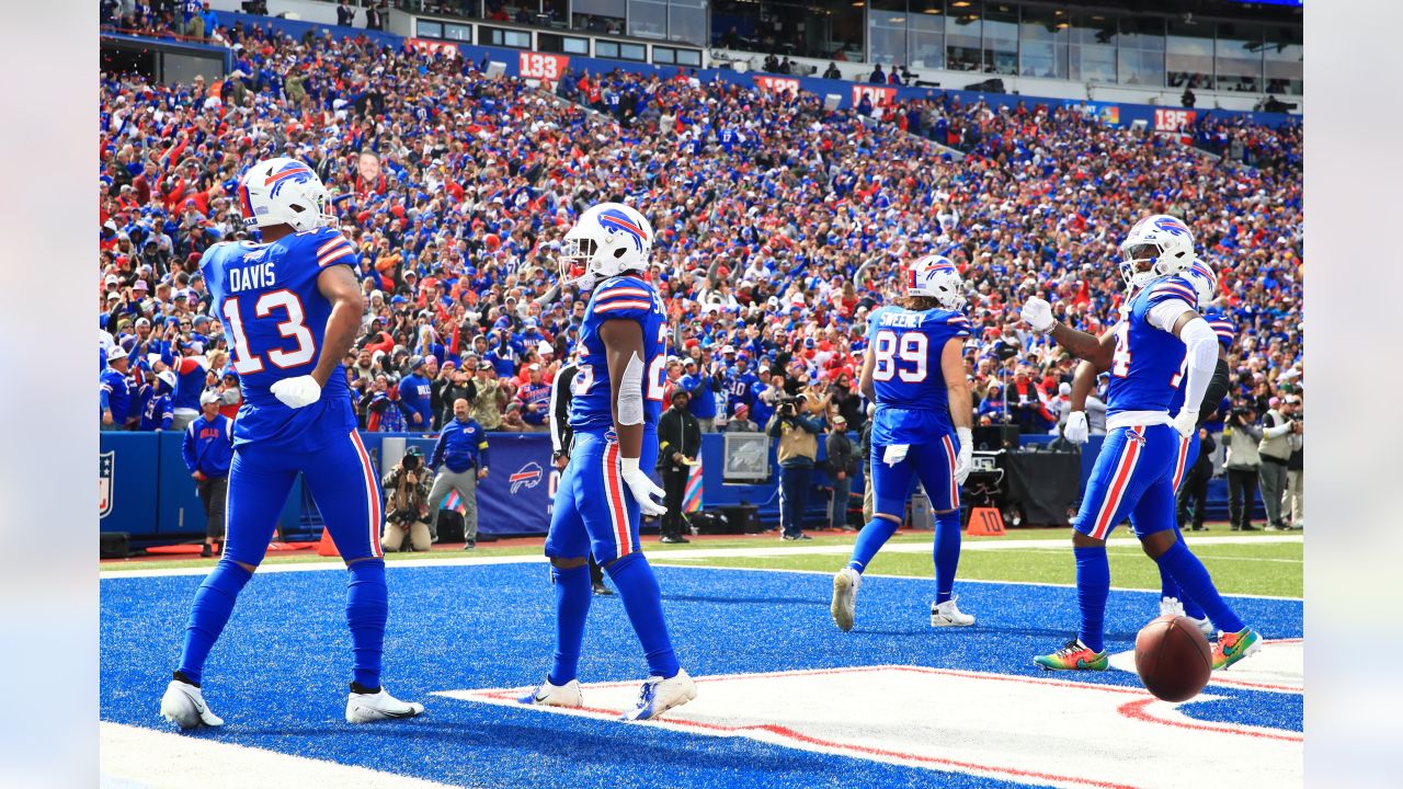 Bills overwhelm Steelers in first half, win 38-3 in dominant