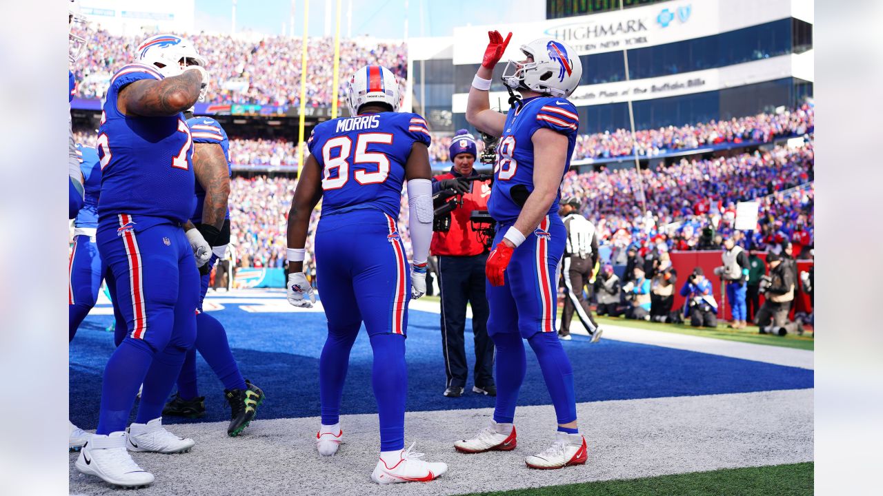 Bills edge Dolphins with a field goal to become first AFC playoff team -  CGTN